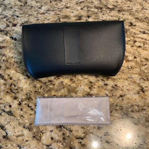 Ray Ban Sunglass Case - Picture 4 of 10